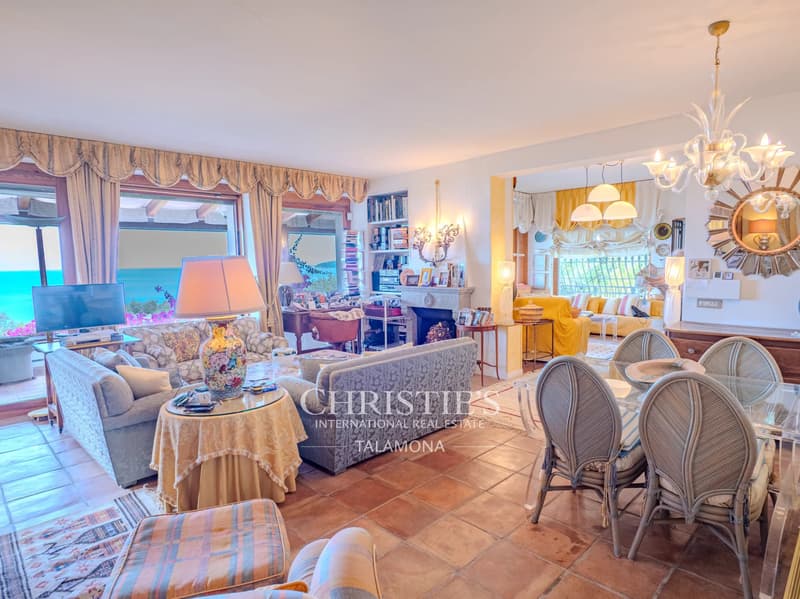 Exclusive detached villa with pool and breathtaking sea view in Lerici, Gulf of Poets (11)