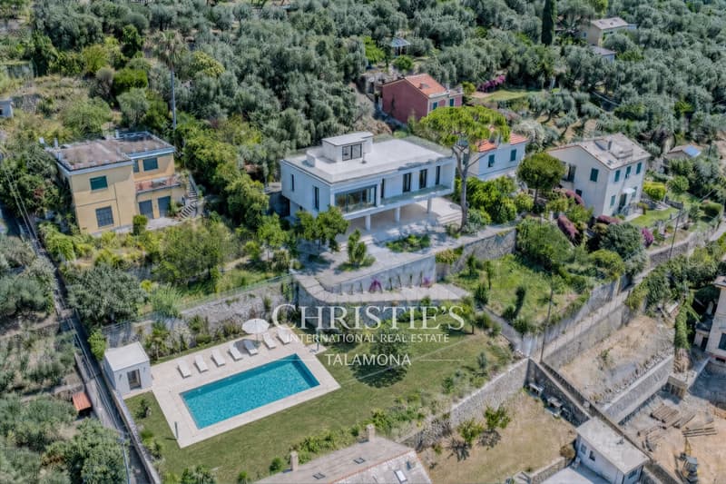 Exclusive modern minimalist villa with park and sea view (1)