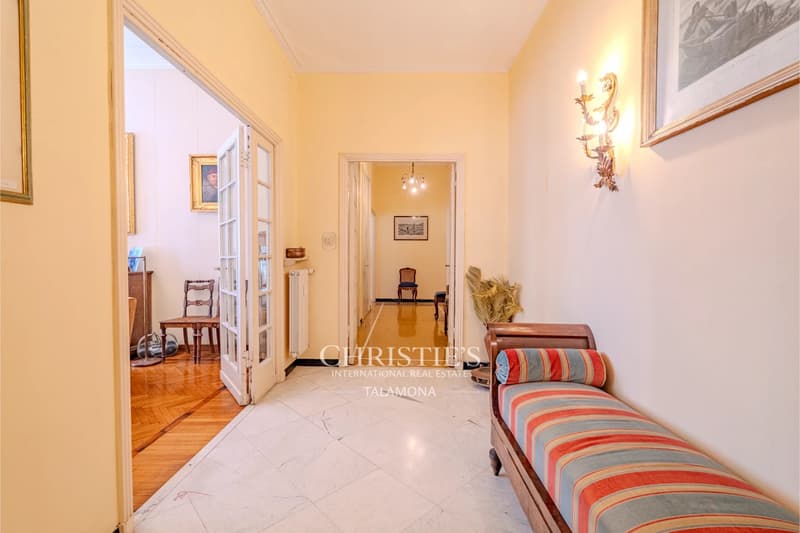 Genova Albaro: elegant apartment with private garden and terrace (11)