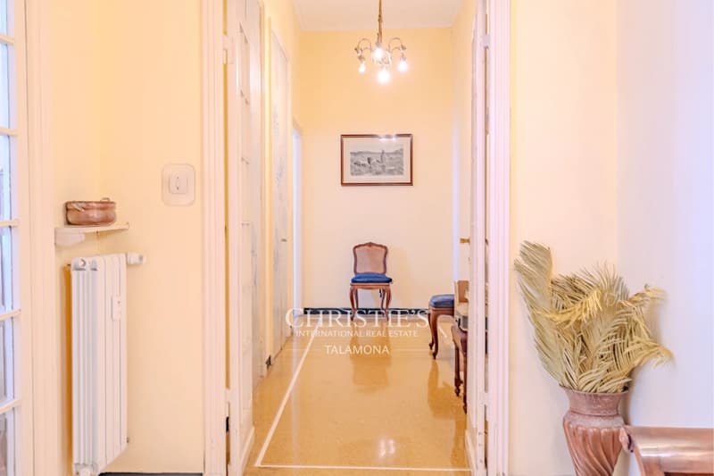 Genova Albaro: elegant apartment with private garden and terrace (13)