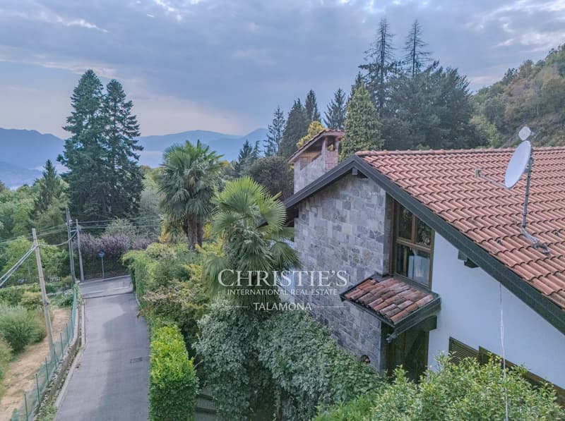 VILLA MIT SEEBLICK UND GROSSEM GARTEN (6)
