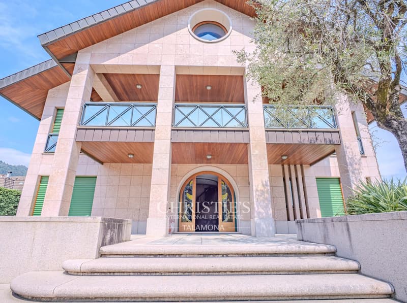Ikonische Villa am Ortasee (3)