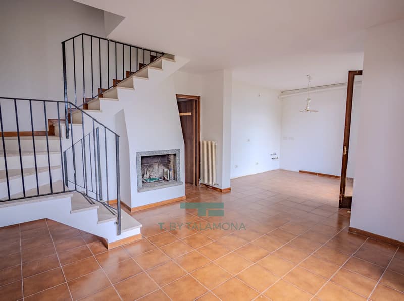 Dreizimmerwohnung mit Panoramablick auf den Lago Maggiore in Cerro di Laveno Mombello (4)