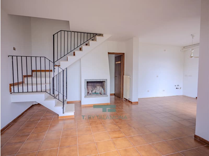 Dreizimmerwohnung mit Panoramablick auf den Lago Maggiore in Cerro di Laveno Mombello (3)