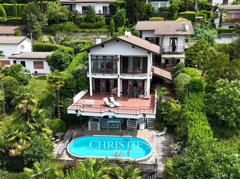 Appartement mit Seeblick und Pool in Dumenza (3)