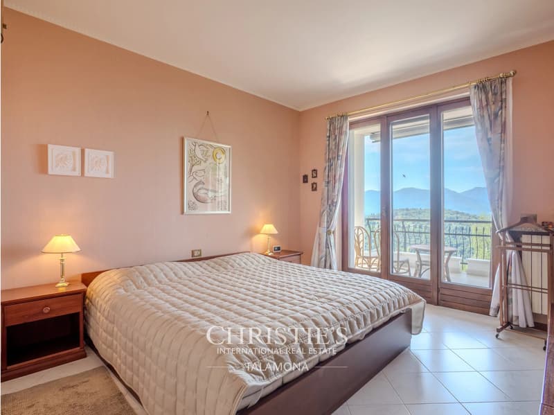 Appartement mit Seeblick und Pool in Dumenza (10)