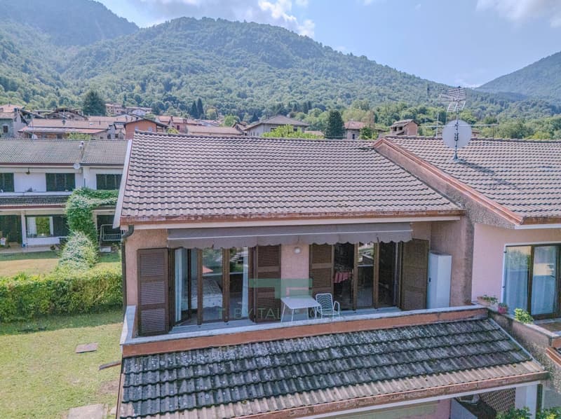 Panoramawohnung in einem Vierfamilienhaus ? Porto Valtravaglia, Ortsteil Musadino (2)