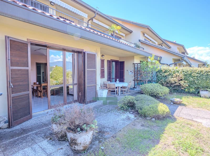 Wohnung mit privatem Garten und Wohnanlage mit Schwimmbad in Brezzo di Bedero (4)