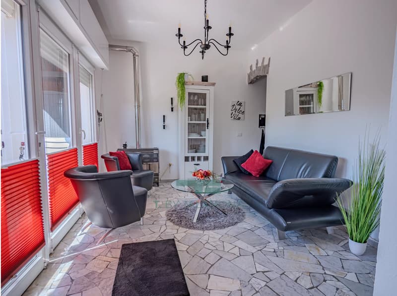 Geschmackvolle Terrassenwohnung in ruhiger, grüner Wohngegend von Luino (6)