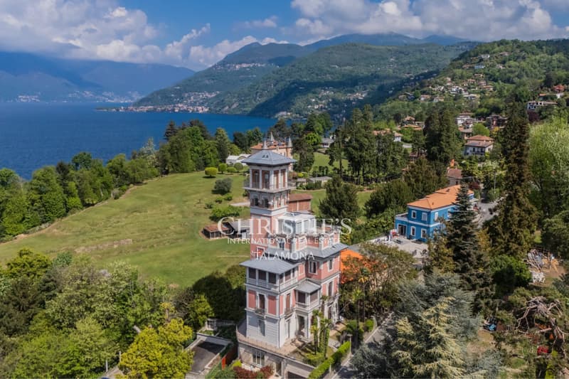 Villa Gilda ? Seeufervilla mit Pool am Lago Maggiore, Luino (1)