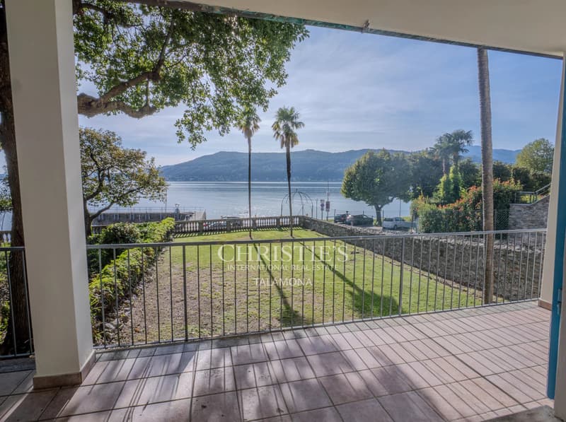 Elegante Wohnung mit Seeblick-Portikus und Privatgarten in Arolo, Lago Maggiore (4)