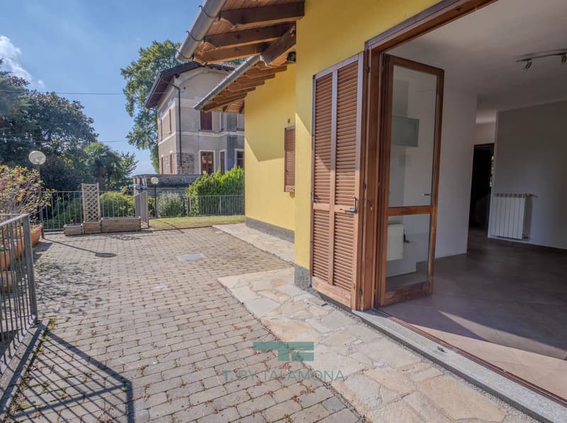 Wohnung mit Garten und Garage (3)