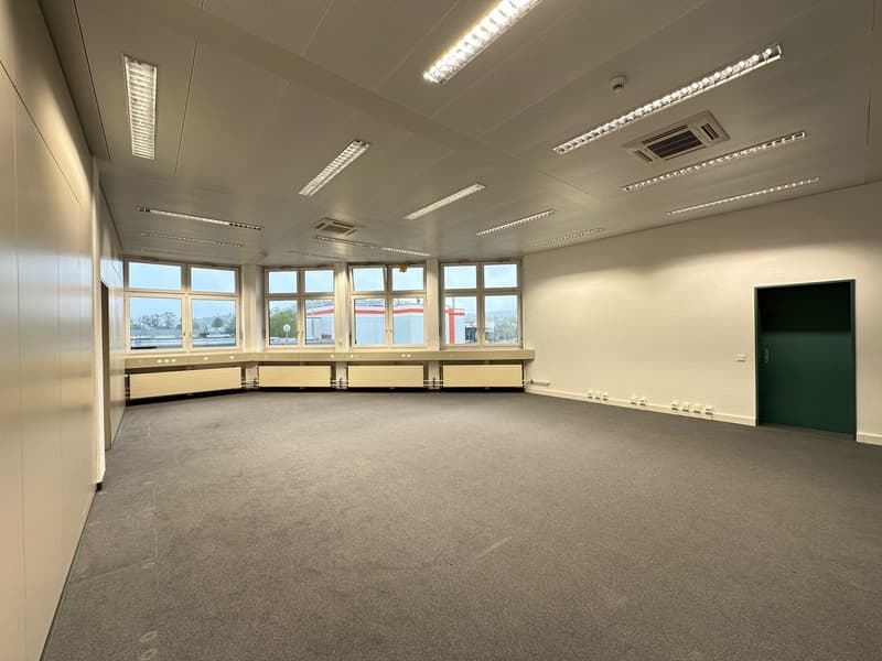 Helle Bürofläche am Honeywell-Platz 1 in Dielsdorf 70 m² an zentraler Lage (7)