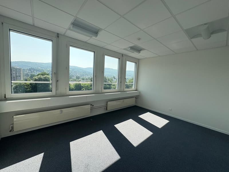 Frisch ans Werk in Reinach – ausgebaute 840 m² Laborfläche im Sternenhof (2)