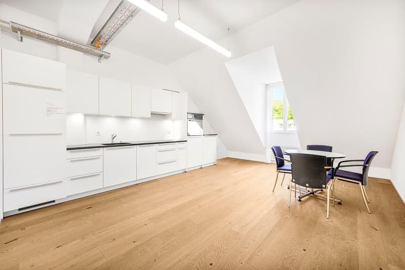 Diverse office spaces between 30 - 100 m² in the central USEGO area (9)