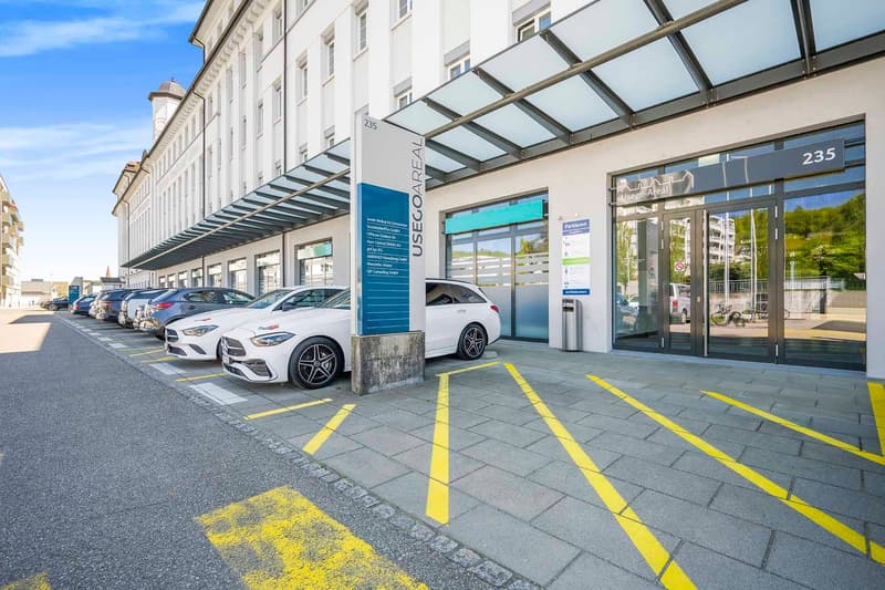 306m² di spazi commerciali e uffici che convincono (ampliabili di 518m²) (3)
