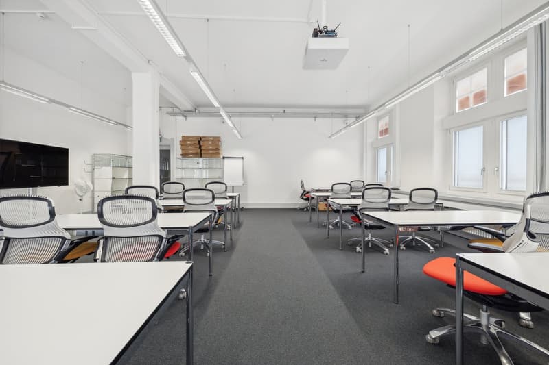 Office space for rent in a revitalized cultural property in Zuchwil (8)