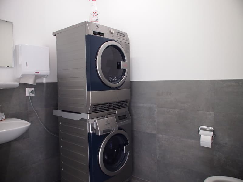 Spacious childcare area on two levels – flexible, available immediately (16)