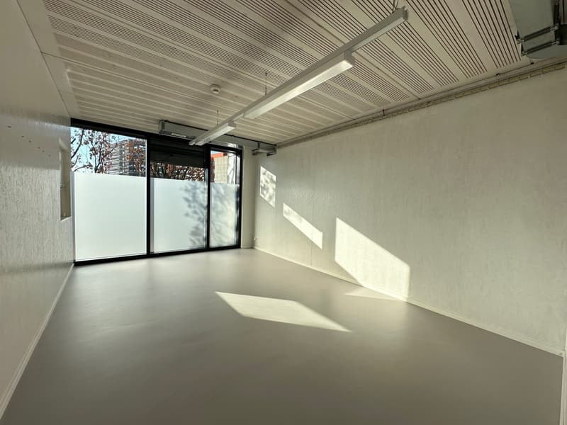 Spacious childcare area on two levels – flexible, available immediately (12)
