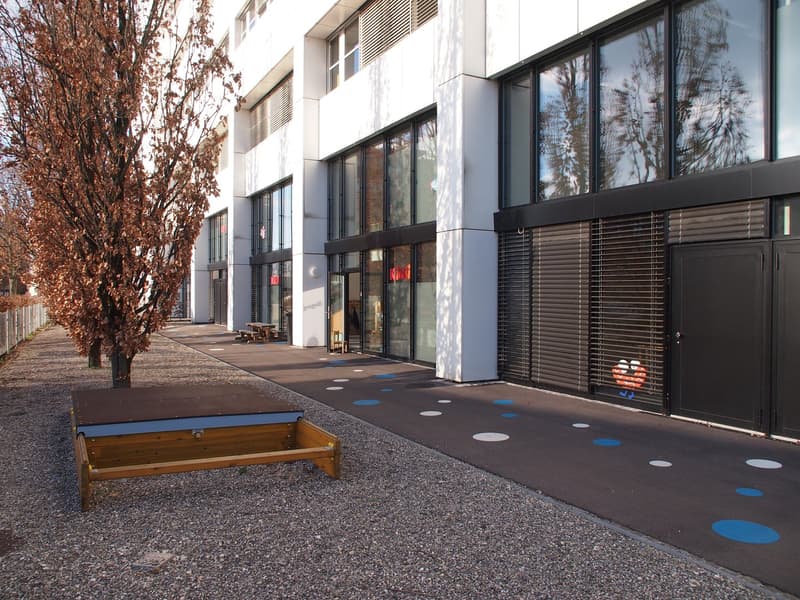 Spacious childcare area on two levels – flexible, available immediately (4)