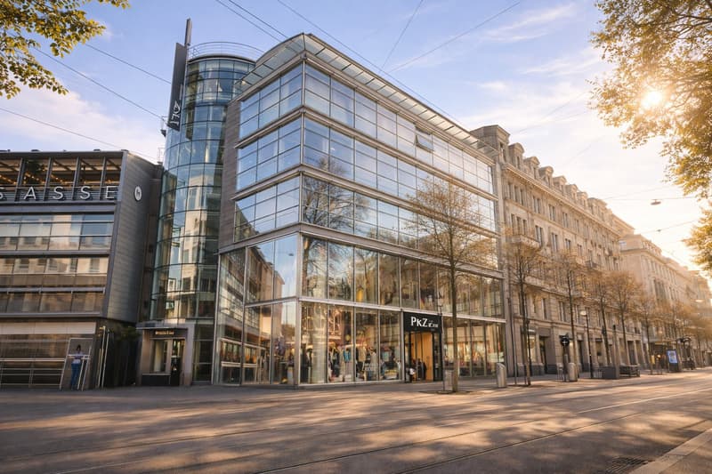 Ufficio di prima classe su Bahnhofstrasse a Zurigo (1)