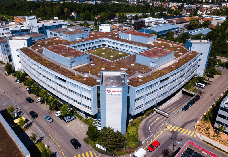 Parcheggio esterno su Christoph Merian-Ring a Reinach BL (1)