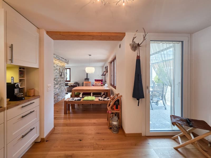Charming 4-room chalet in a quiet location in Kandersteg (9)