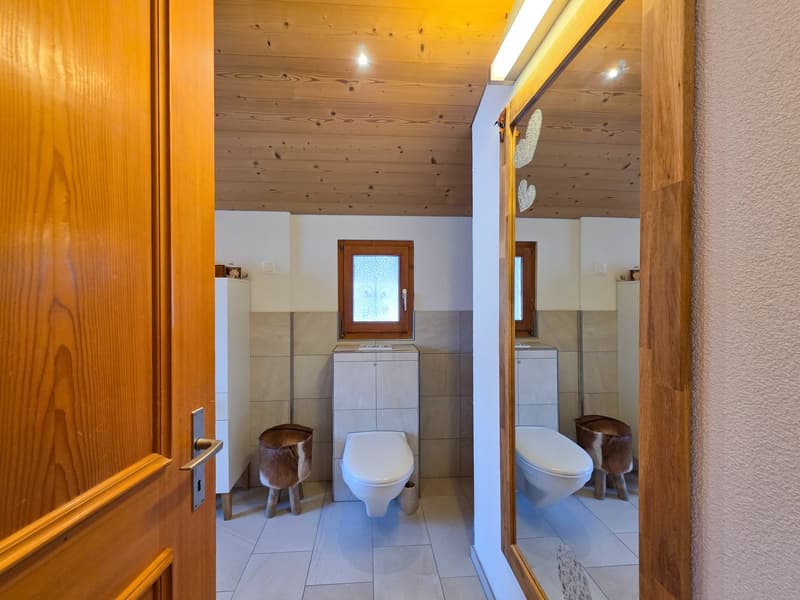 Charming 4-room chalet in a quiet location in Kandersteg (17)