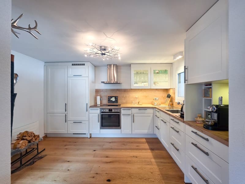 Charming 4-room chalet in a quiet location in Kandersteg (6)