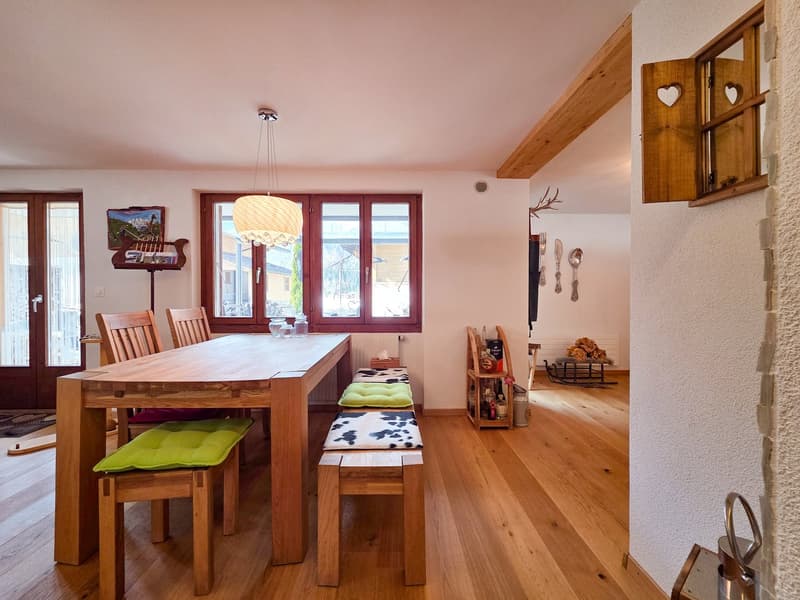 Charming 4-room chalet in a quiet location in Kandersteg (4)