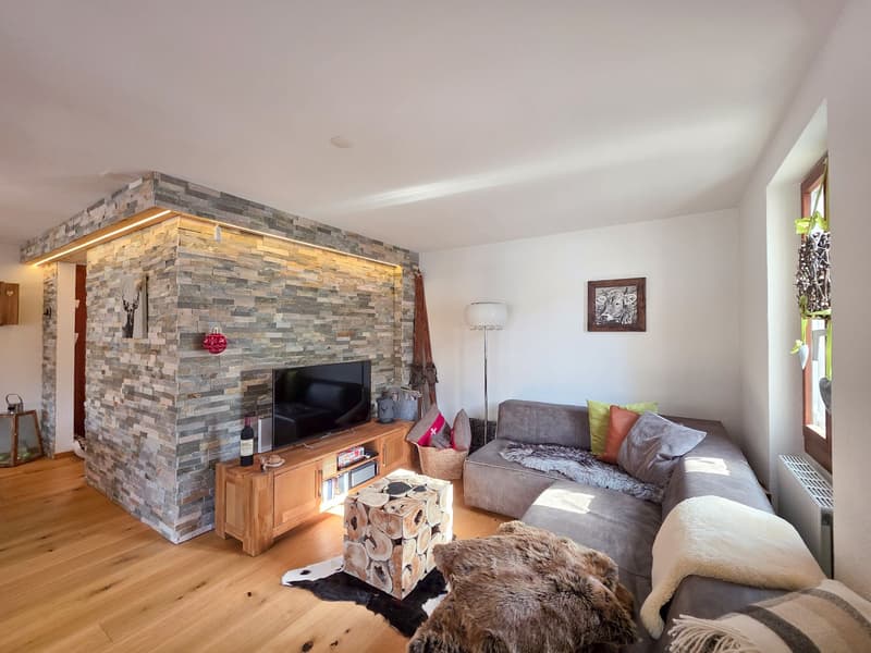 Charming 4-room chalet in a quiet location in Kandersteg (12)