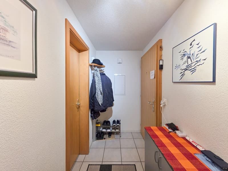 Attractive 3.5-room ground-floor apartment in a two-family house in Kandersteg (4)
