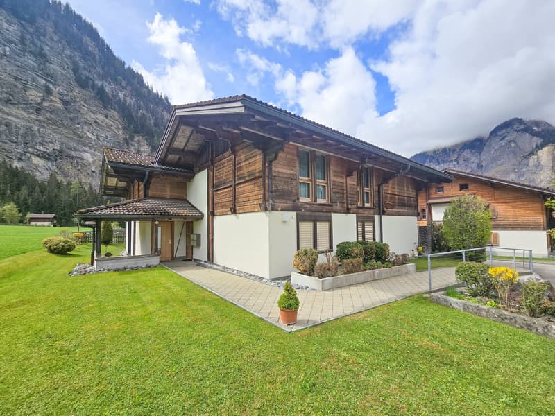 Attractive 3.5-room ground-floor apartment in a two-family house in Kandersteg (29)