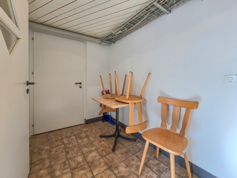 Local commercial sur la Dorfstrasse à Frutigen – à louer à partir de juillet 2026 (2)