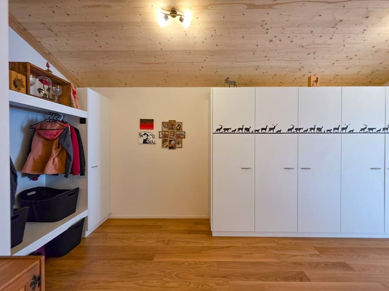 3-Room Apartment on the Top Floor (4)