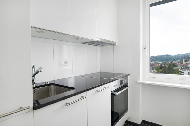 Totalsaniert 2- Zimmerwohnung in Spreitenbach zu vermieten! (3)