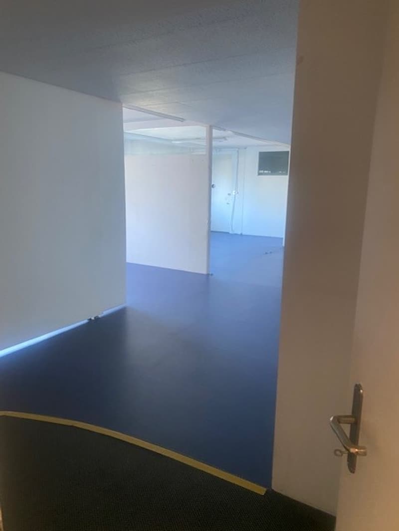 Versatile usable commercial office spaces on Galgenfeldweg in Bern (12)