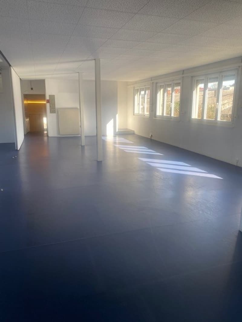 Versatile usable commercial office spaces on Galgenfeldweg in Bern (19)