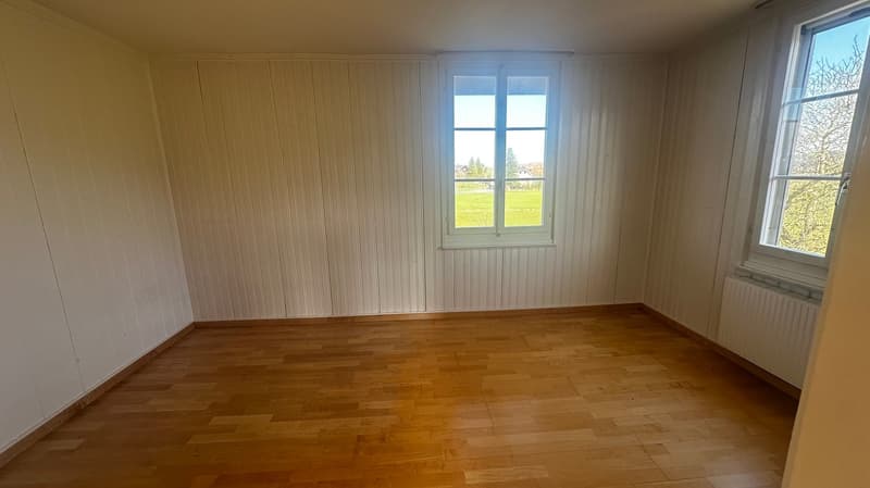 Exceptionally rural and quiet living (10)