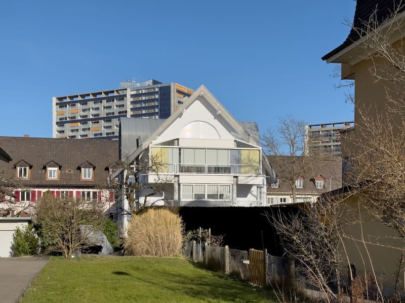 Sonnige 1.5-Zimmer-Eigentumswohnung mit grosszügigem teils verglastem Balkon in Bümpliz (12)