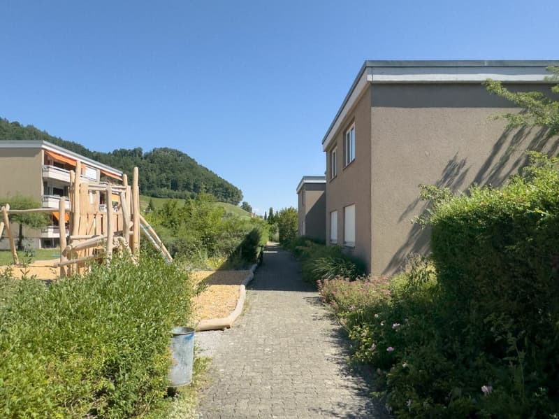 Appartamento soleggiato 3.5 locali 80 m² con balcone, 19 m² stanza da lavoro/studio e posto auto (24)