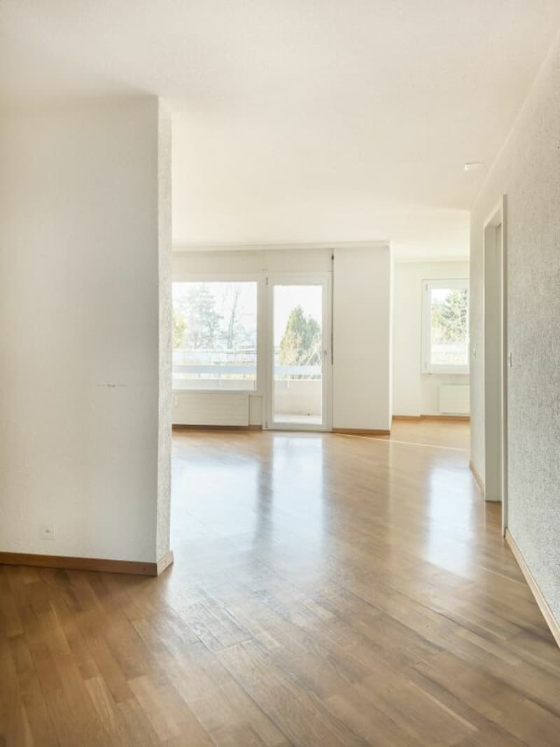 Appartamento soleggiato 3.5 locali 80 m² con balcone, 19 m² stanza da lavoro/studio e posto auto (8)