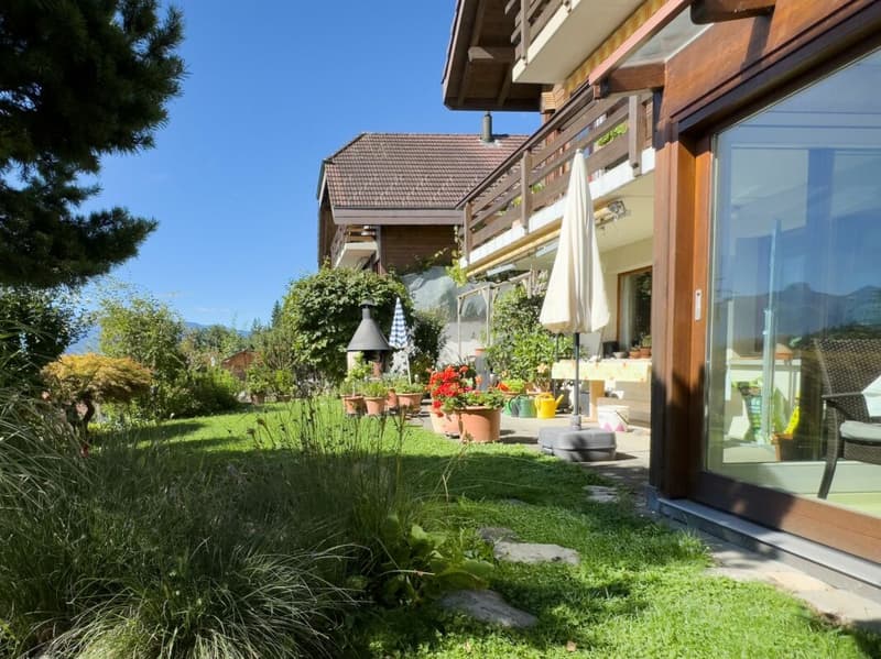 Ideally located between Thun and Bern - approximately 15 minutes to Thun, approximately 25 minutes to Bern. (26)