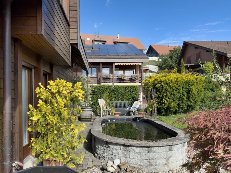 Ideally located between Thun and Bern - approximately 15 minutes to Thun, approximately 25 minutes to Bern. (17)