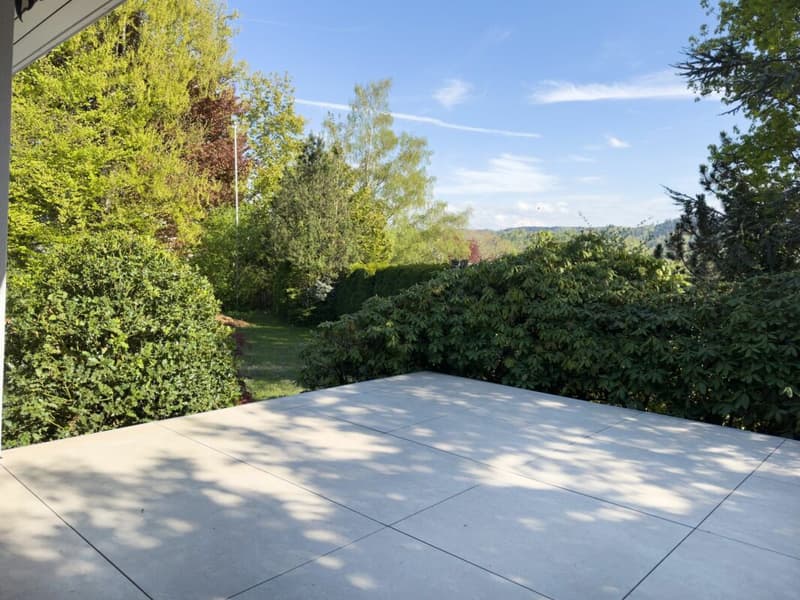 Detached 6-room single-family house in country house style with swimming pool and garage as well as 3-4 outdoor parking spaces (9)