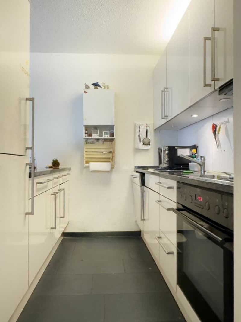 Cozy 3-room apartment with balcony, cellar and parking space (4)