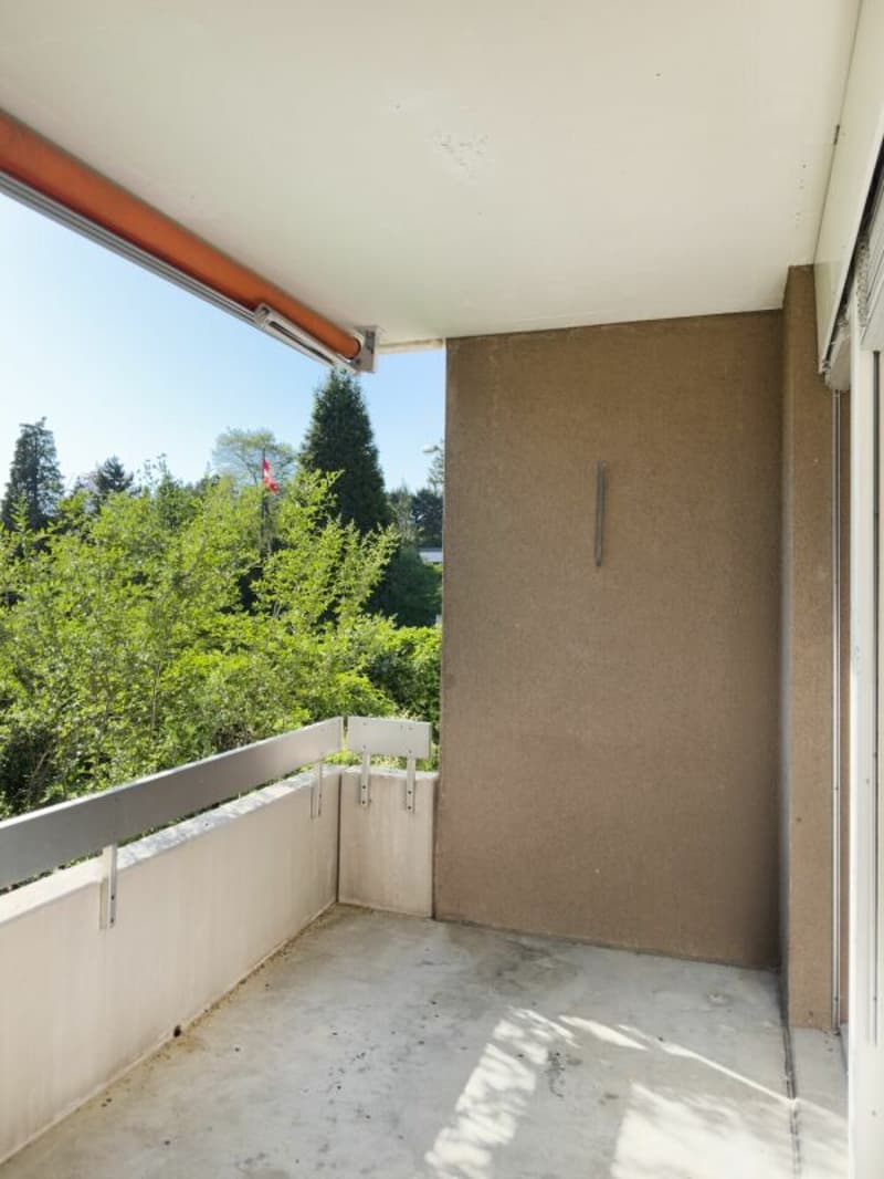 Sunny 3.5-room apartment 80 m² with balcony, 19 m² hobby room/studio and parking space (6)