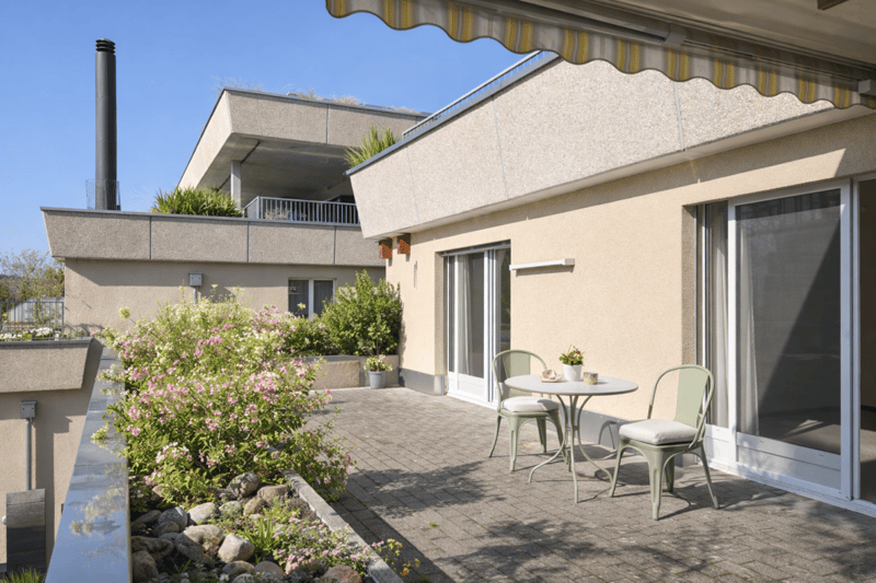 Spacious and comfortable living on one level in a sunny and unobstructed location (1)
