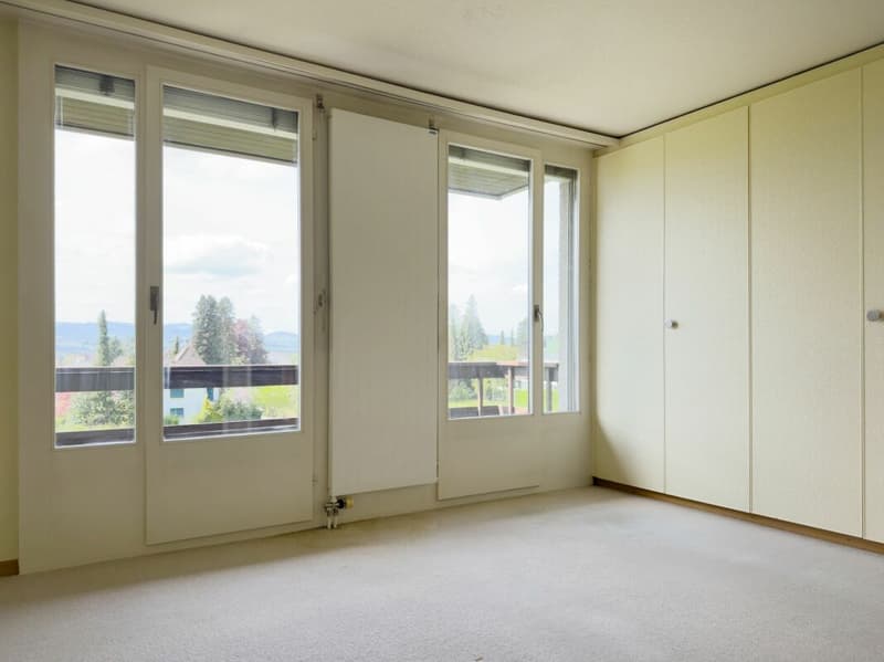 3.5-room row house, originally 4.5 rooms, with low-maintenance surroundings, single garage, and beautiful view location at the gate to the city of Thun (15)