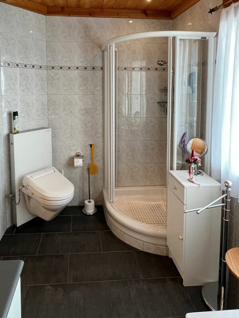 Casa semidetached di 4,5 locali in una meravigliosa zona residenziale a Burgdorf (12)